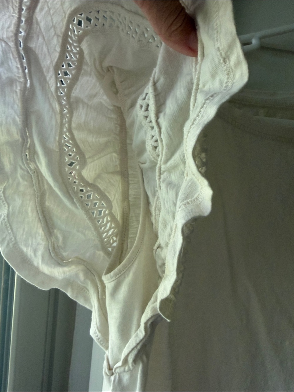Sonoma Ruffle Tee - Picture 4 of 4